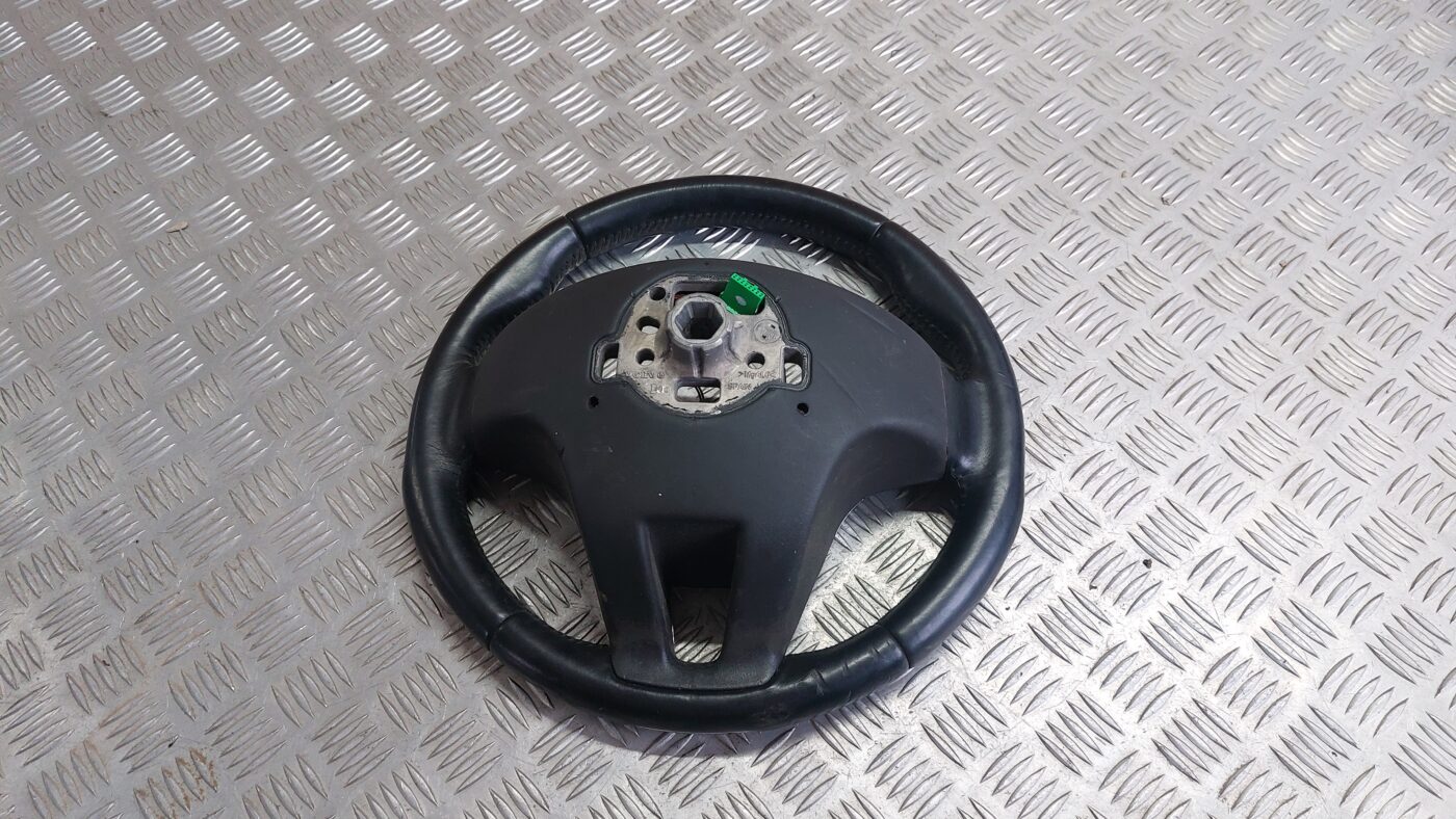 Stūre priekš VOLVO V60 2012