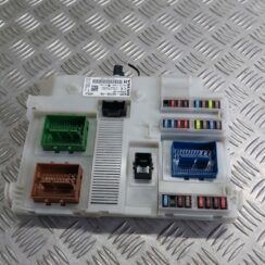 Drošinātāju bloks priekš VOLVO V60 2012