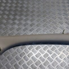 Priekšējas salona statnes apdare priekš VOLVO V60 2012