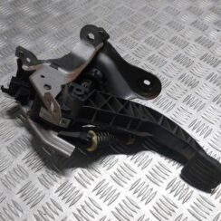 Bremžu pedālis priekš VOLVO V60 2012