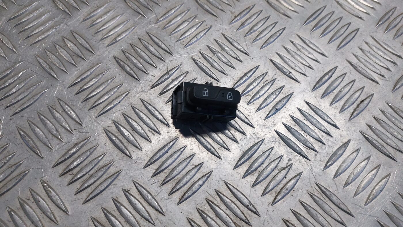 Atvēršanas/aizvēršanas poga priekš VOLVO V60 2012