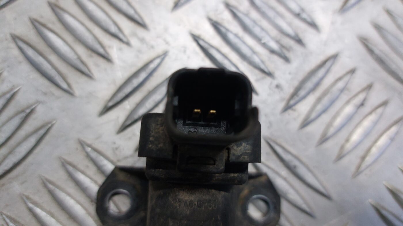 Solenoīda vakuuma vārsts priekš VOLVO V60 2012 3 Solenoīda vakuuma vārsts priekš VOLVO V60 2012