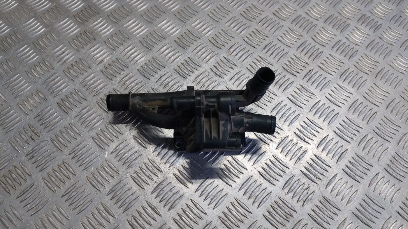 Termostata korpuss priekš VOLVO V60 2012