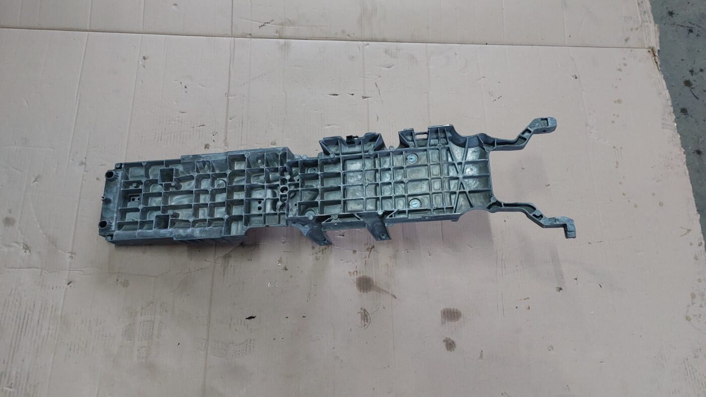 Ātrumkārbas kronšteins priekš VOLVO V60 2012 2 Ātrumkārbas kronšteins priekš VOLVO V60 2012