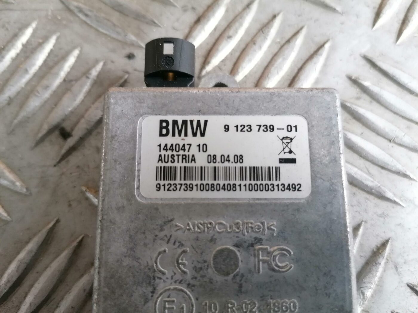 Antenas vadības bloks priekš BMW 123 E87 2008 BLACK 2 Antenas vadības bloks priekš BMW 123 E87 2008 BLACK