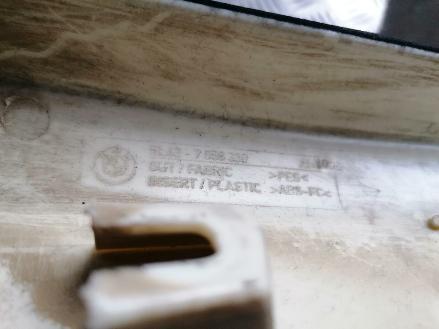 Priekšējas salona statnes apdare priekš BMW 123 E87 2008 BLACK 3 Priekšējas salona statnes apdare priekš BMW 123 E87 2008 BLACK