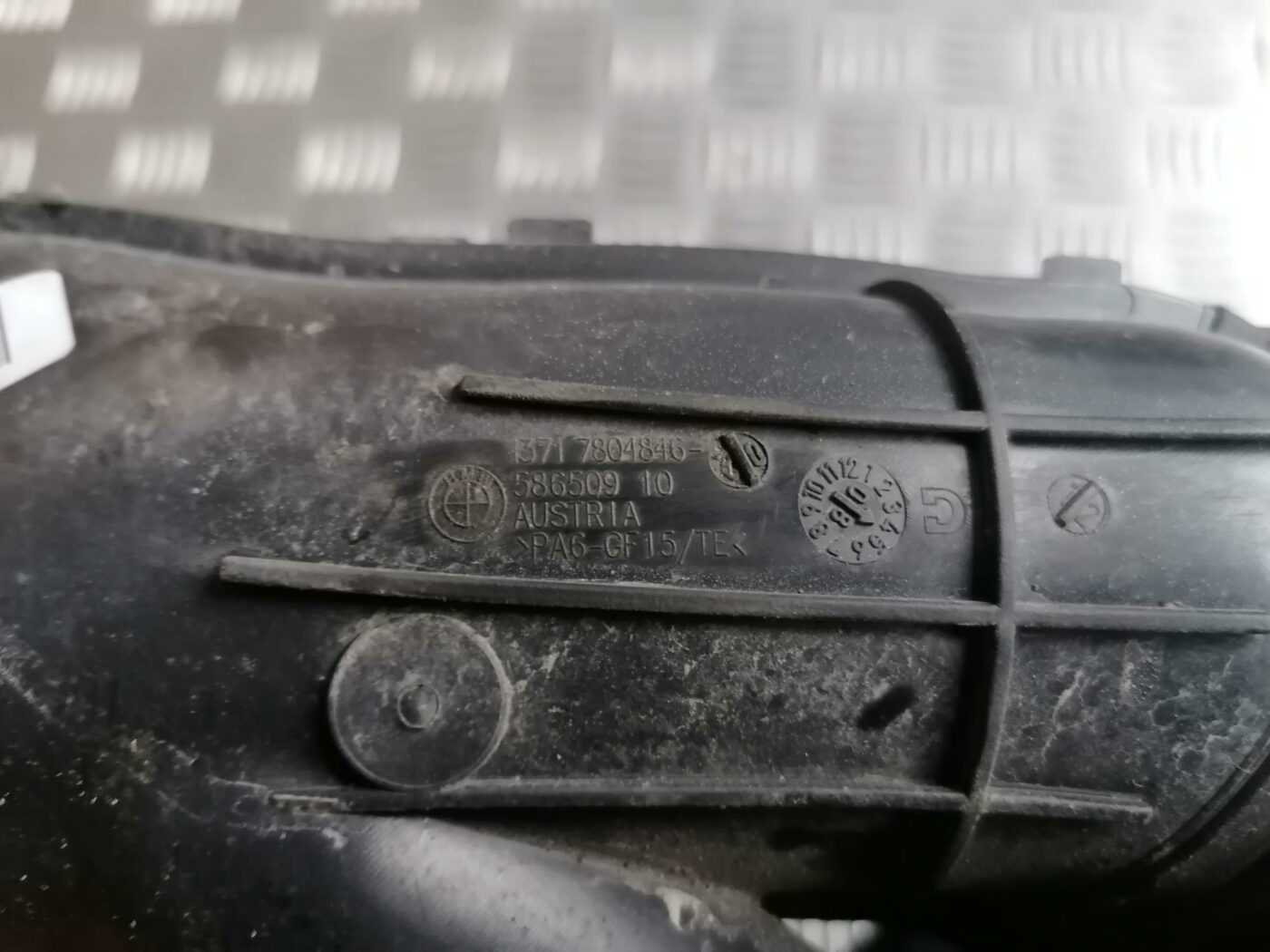 Interkulera caurule priekš BMW 123 E87 2008 BLACK 3 Interkulera caurule priekš BMW 123 E87 2008 BLACK