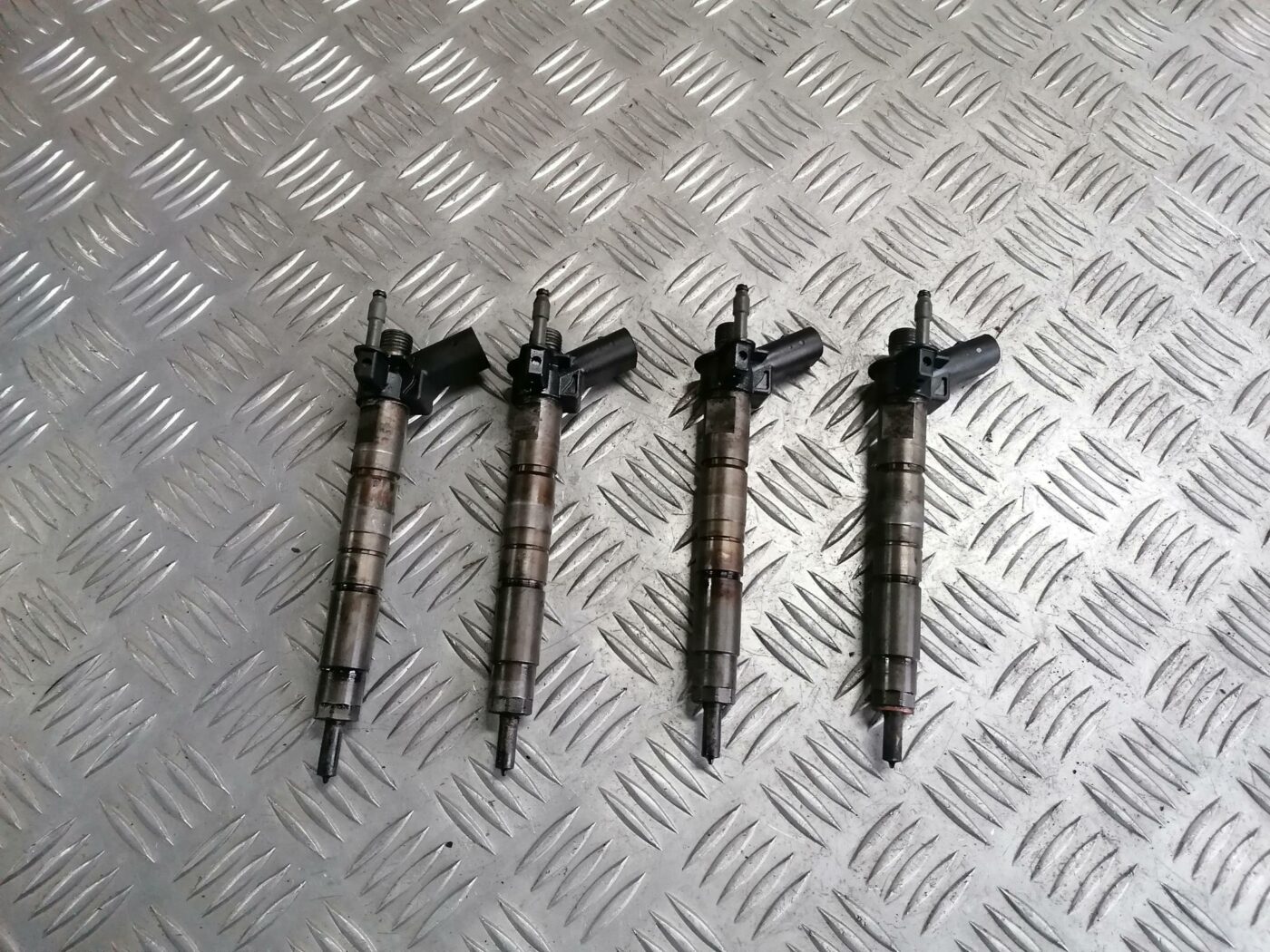 Degvielas smidzinātājs priekš BMW 123 E87 2008 BLACK 1 Degvielas smidzinātājs priekš BMW 123 E87 2008 BLACK