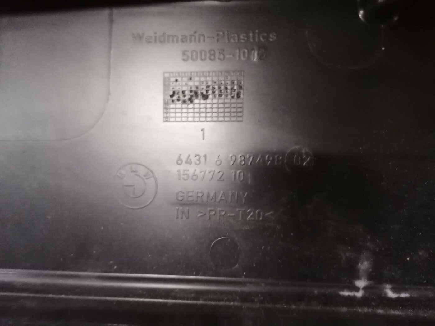 Salona gaisa filtra korpuss priekš BMW 123 E87 2008 BLACK 3 Salona gaisa filtra korpuss priekš BMW 123 E87 2008 BLACK