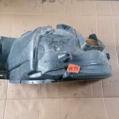 Priekšējais labais paspārns priekš BMW 123 E87 2008 BLACK