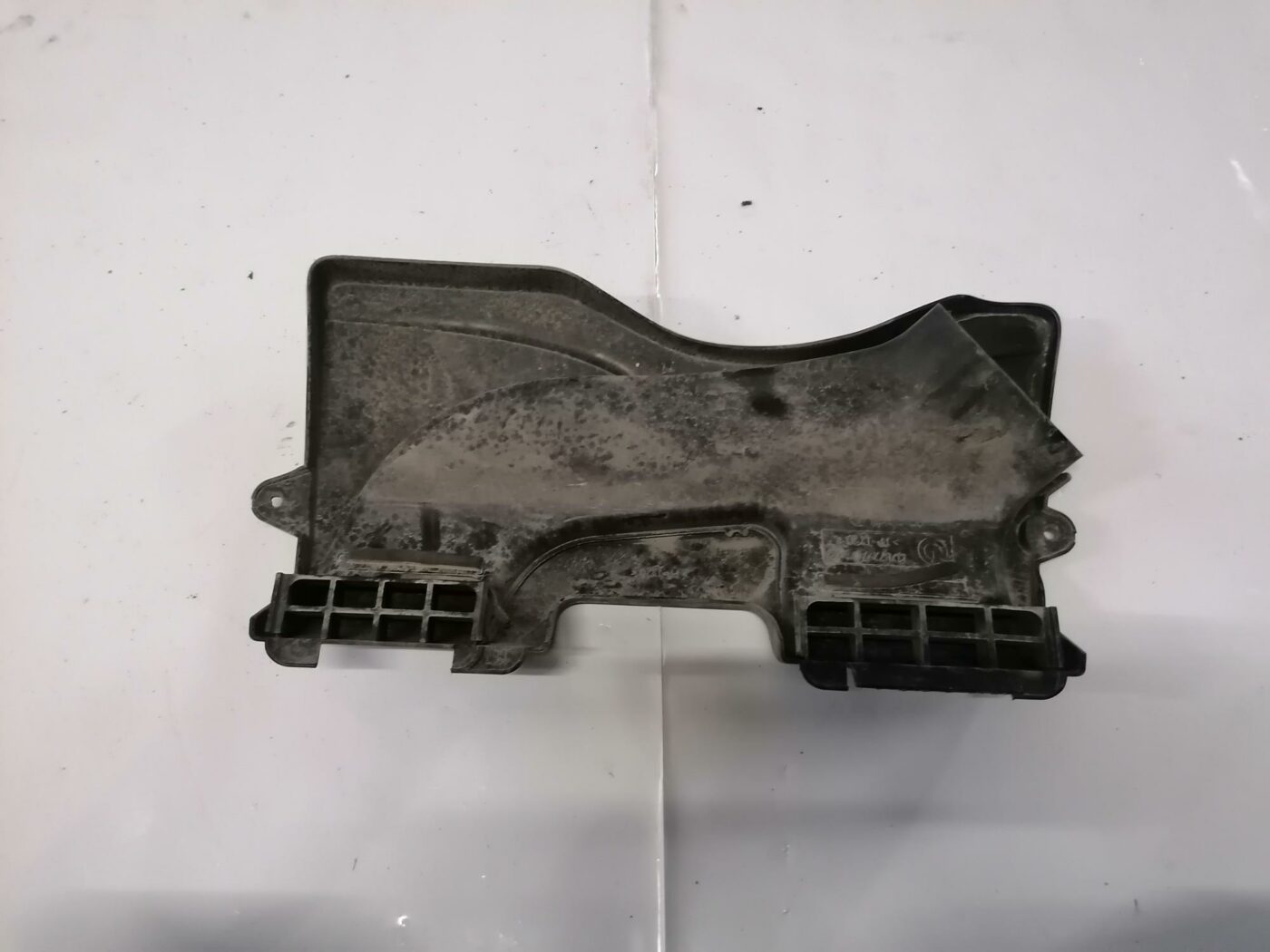 Gaisa filtra korpusa caurule priekš BMW 123 E87 2008 BLACK