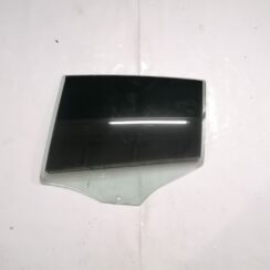 Aizmugurējo kreiso durvju stikls priekš BMW 123 E87 2008 BLACK