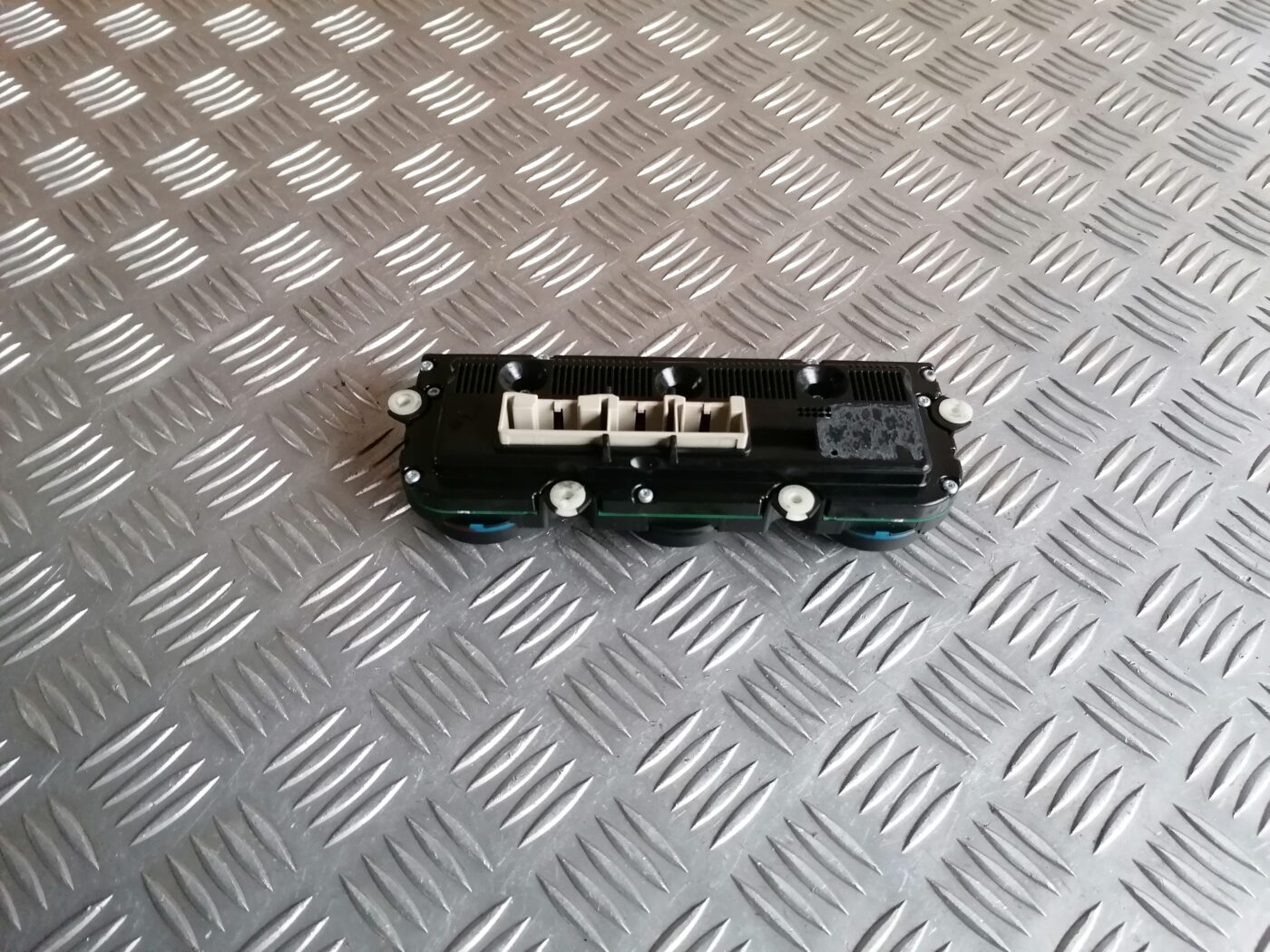 Klimata kontroles bloks priekš ŠKODA OCTAVIA 2006 3 Klimata kontroles bloks priekš ŠKODA OCTAVIA 2006