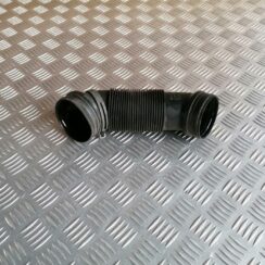 Gaisa filtra korpusa caurule priekš ŠKODA OCTAVIA 2006