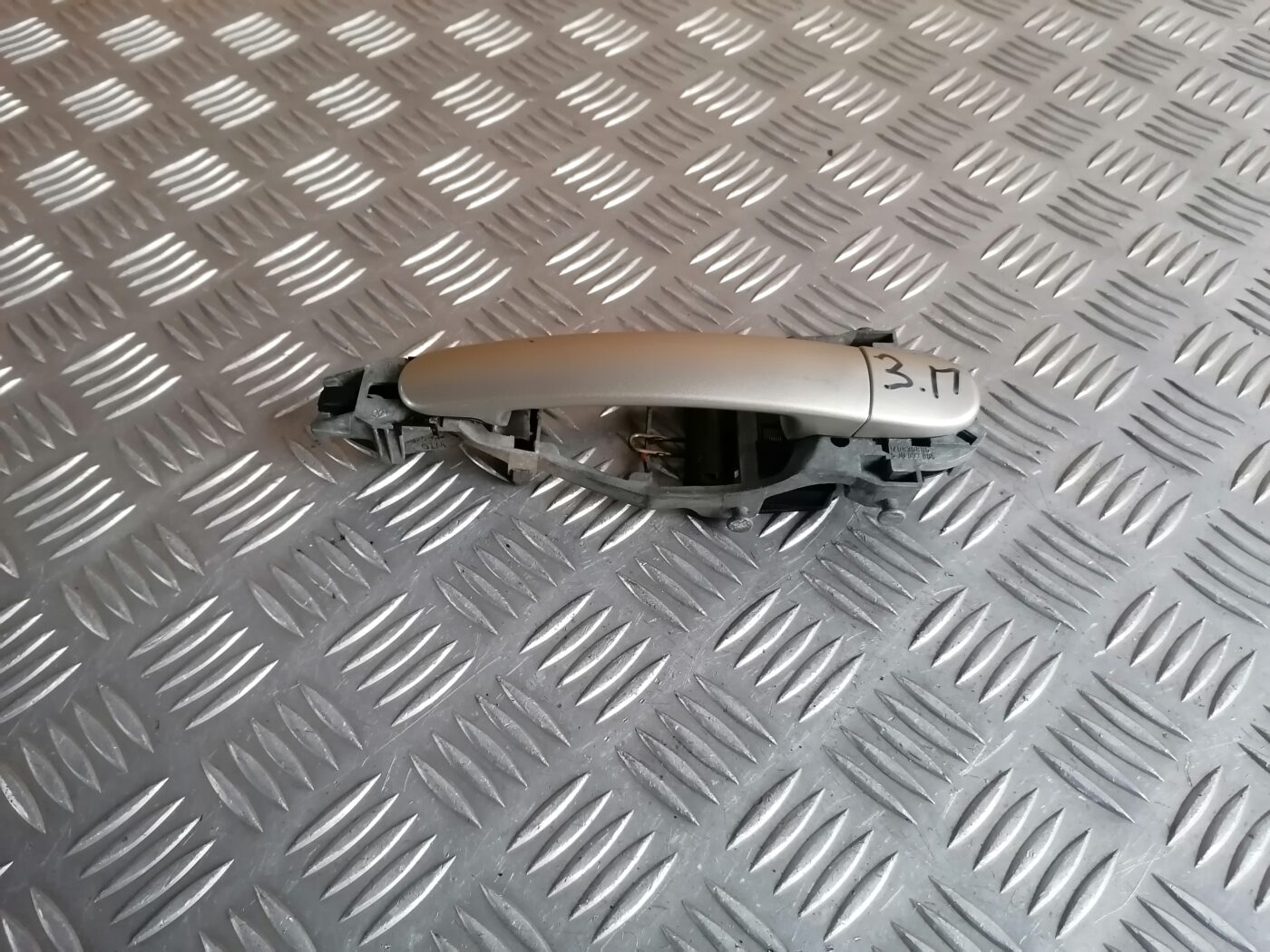 Aizmugurējāis labais durvju rokturis priekš ŠKODA OCTAVIA 2006