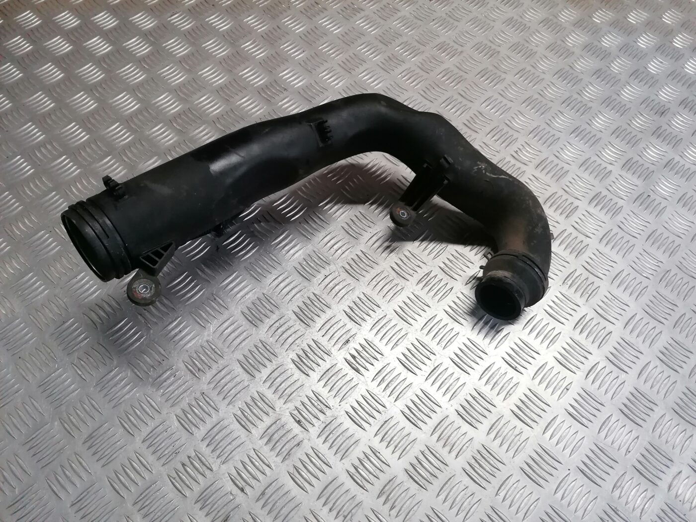 Interkulera caurule priekš ŠKODA OCTAVIA 2006