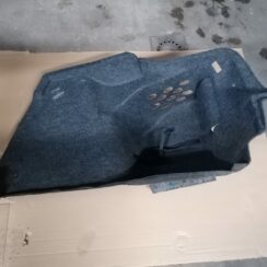 Bagāžnieka nodalījuma sānu apdare priekš ŠKODA OCTAVIA 2006