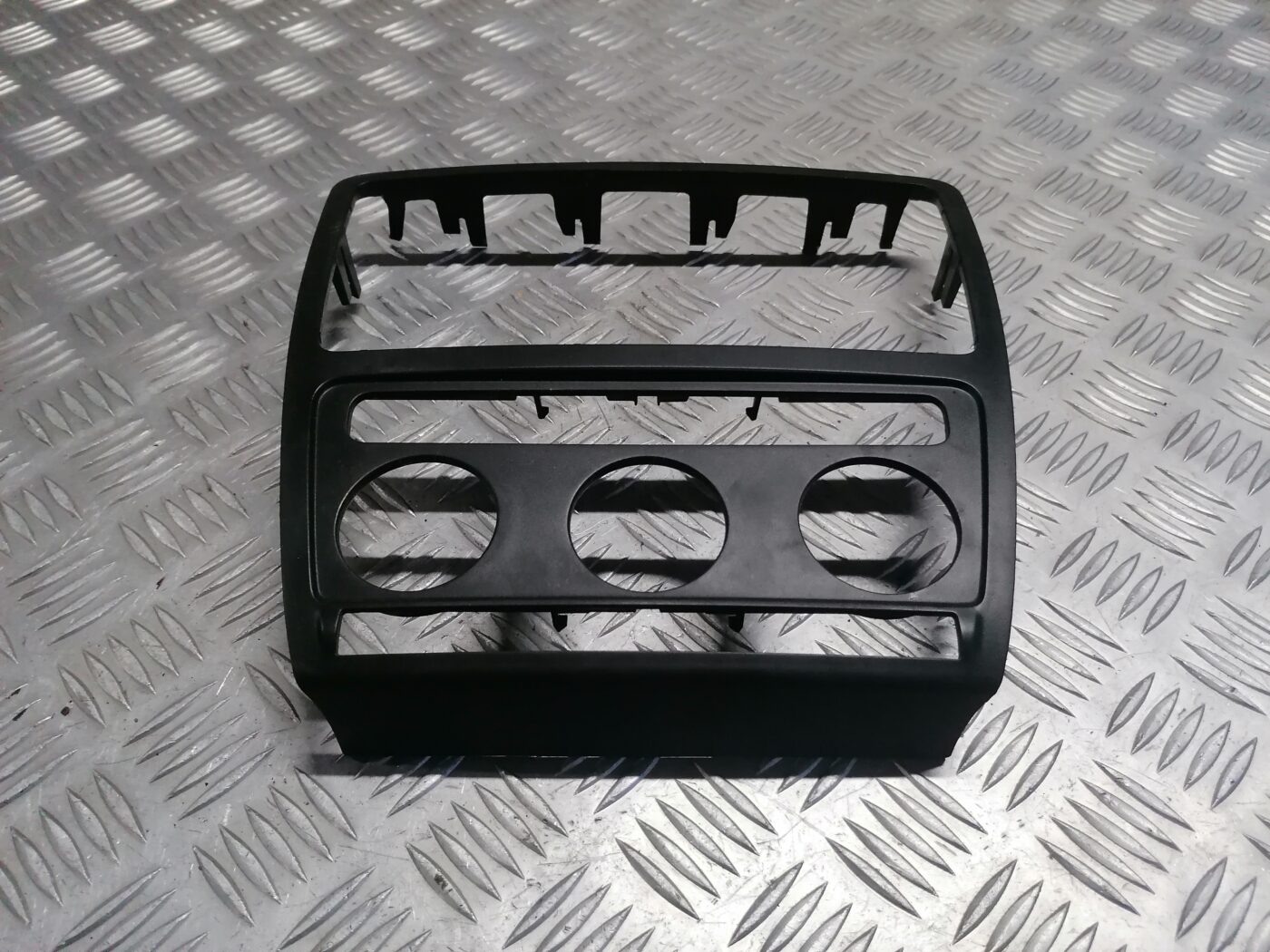 Mērinstrumentu paneļa dekoratīvais rāmis priekš ŠKODA OCTAVIA 2006