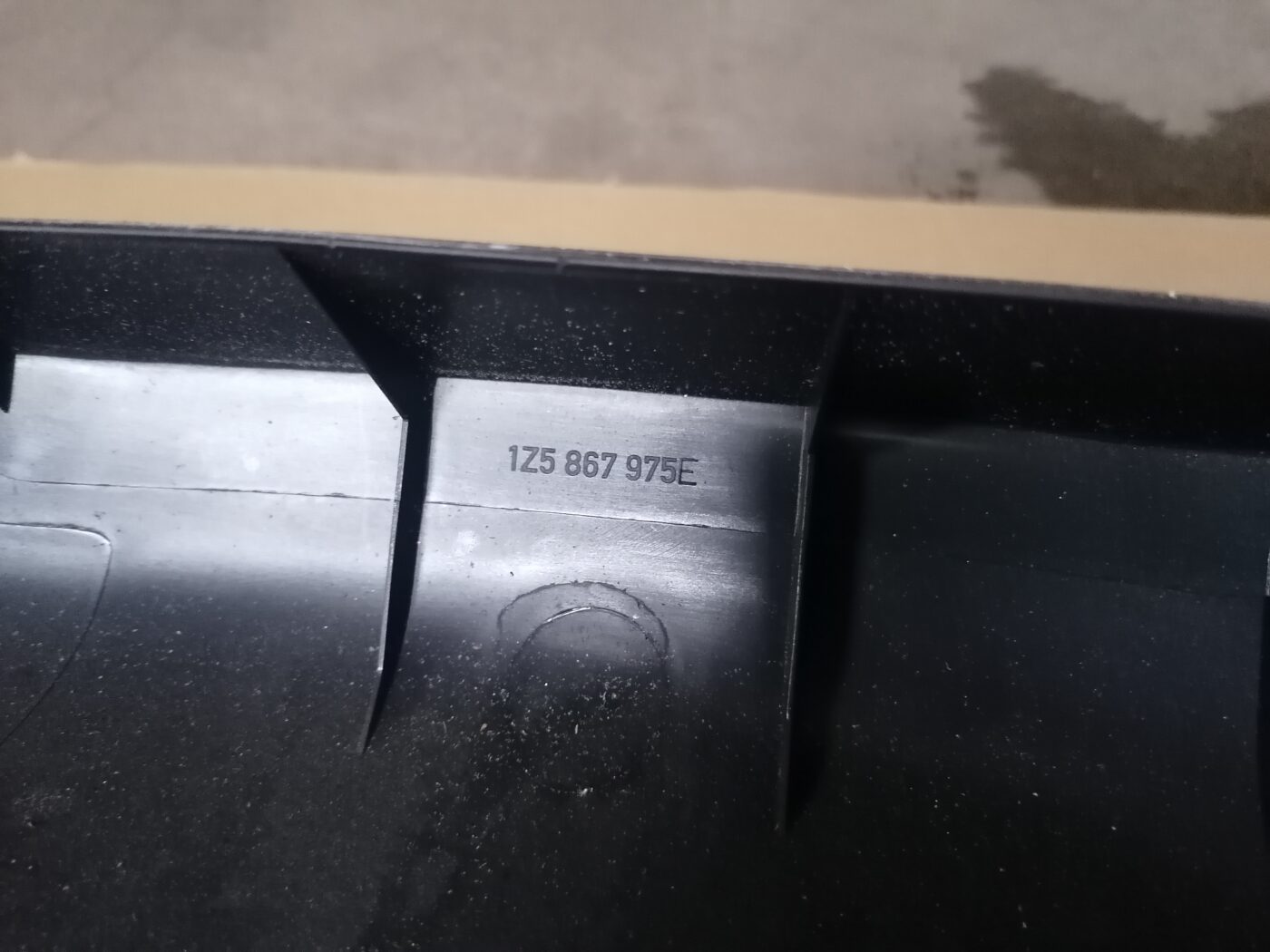 Bagāžnieka vāka liela apdare priekš ŠKODA OCTAVIA 2006 3 Bagāžnieka vāka liela apdare priekš ŠKODA OCTAVIA 2006