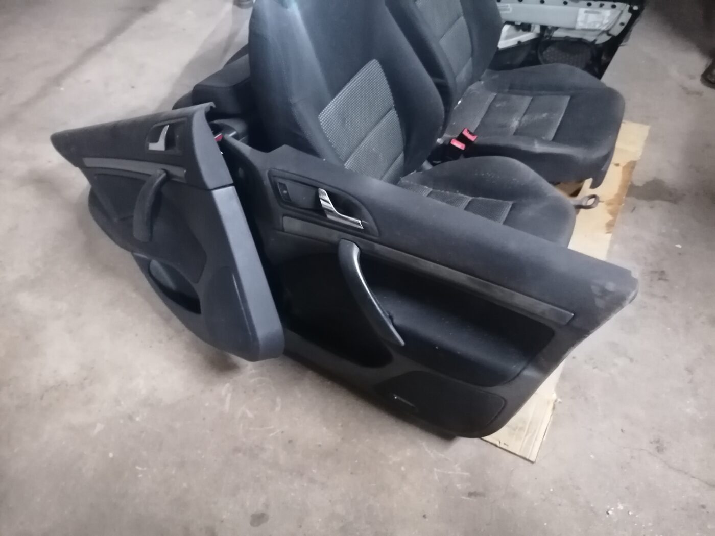 Sēdekļu komplekts priekš ŠKODA OCTAVIA 2006