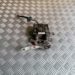 Pārsega eņģe, pa kreisi priekš HYUNDAI SANTA FE 2013-2017 791502W000