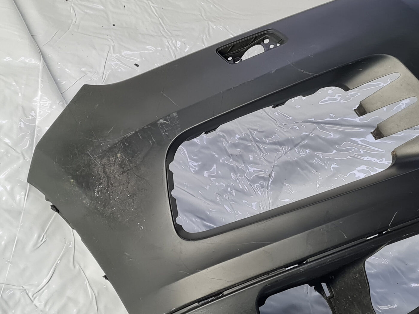 Priekšējais buferis priekš VW TOUAREG 2010-2018 7P6807221C 7P6807061E