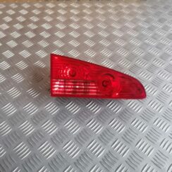 Bagāžnieka vāka kreisais lukturis priekš PEUGEOT 607 2010