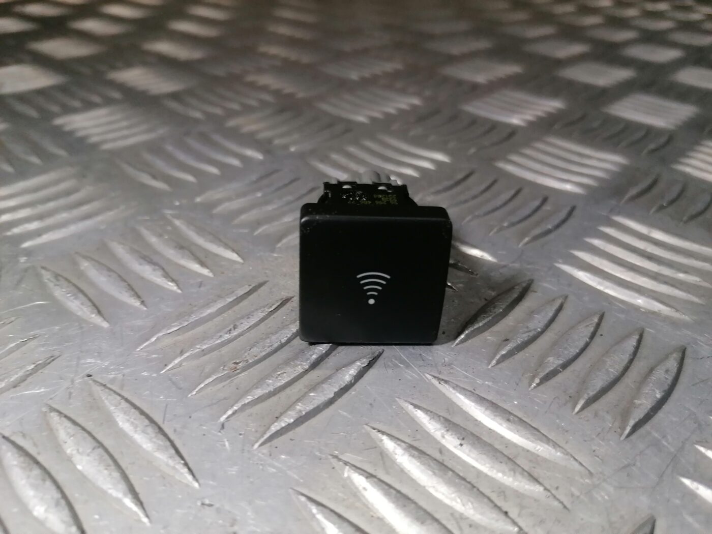 Parkošanās devēju poga priekš PEUGEOT 607 2010 1 Parkošanās devēju poga priekš PEUGEOT 607 2010