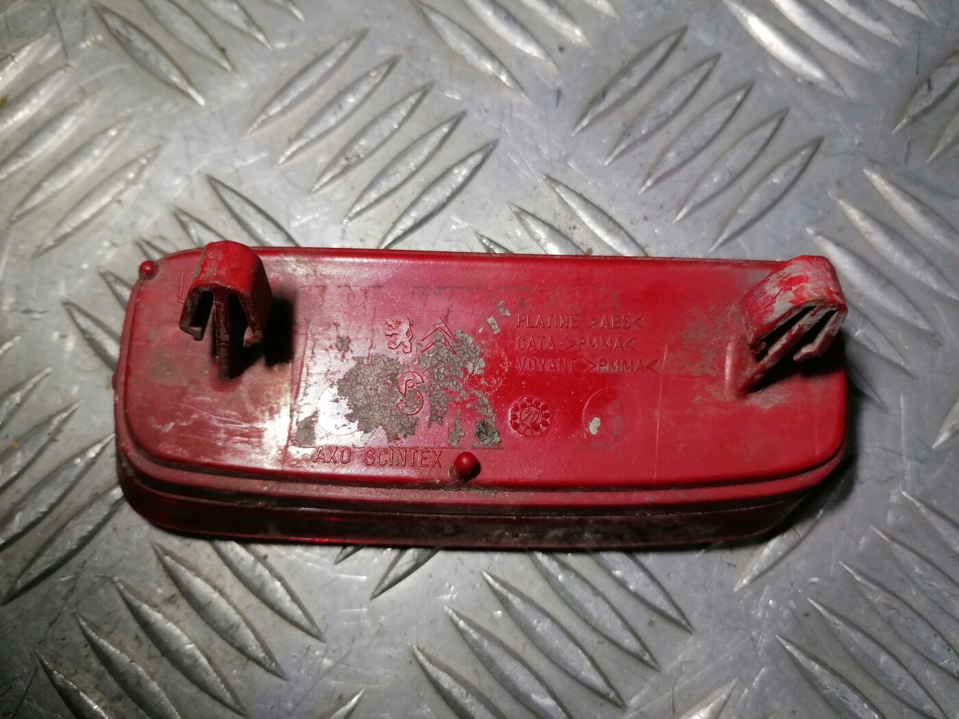 Aizmugurējais atstarotājs priekš PEUGEOT 607 2010 3 Aizmugurējais atstarotājs priekš PEUGEOT 607 2010