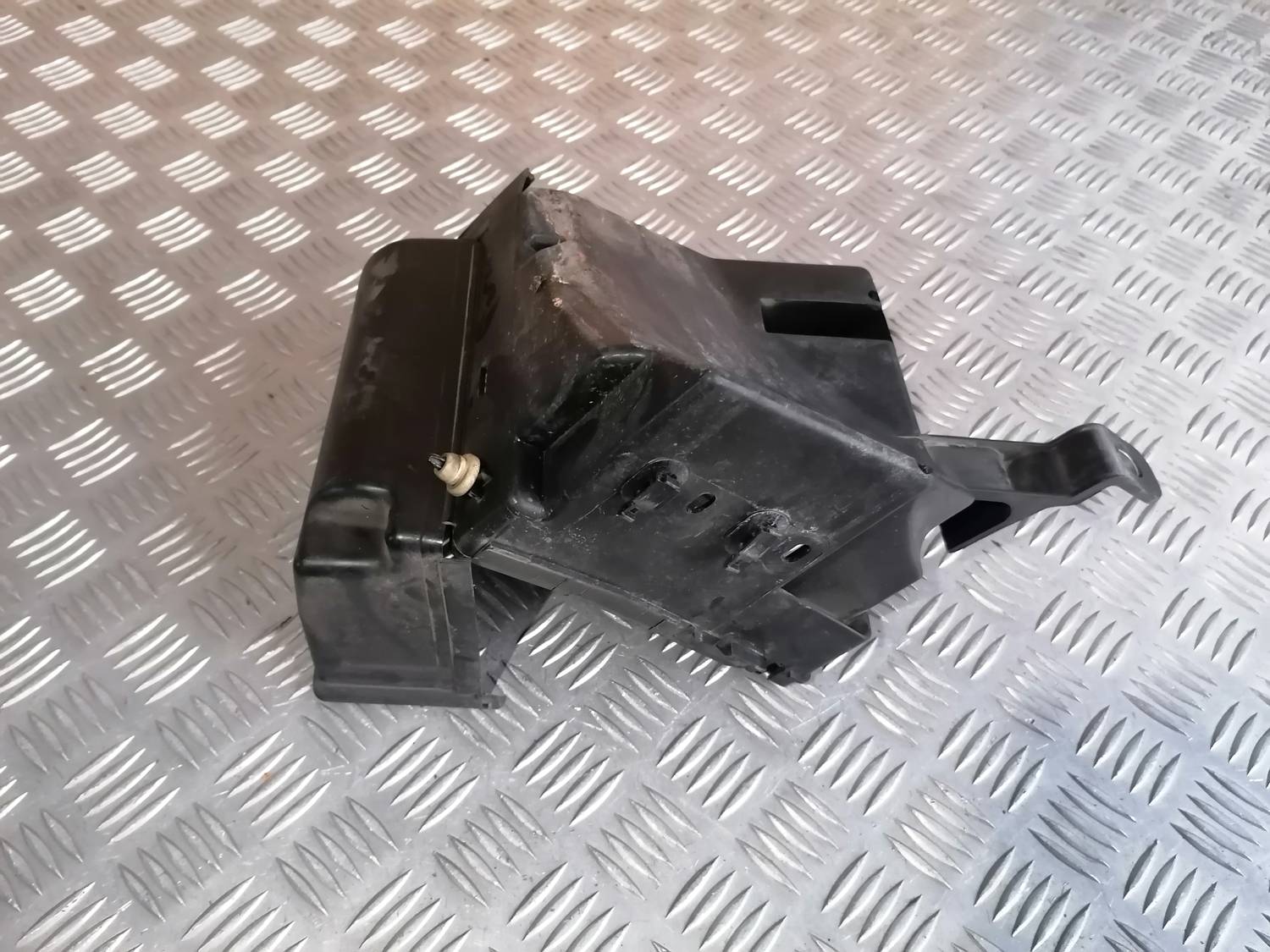 Drošinātāju relejas kaste priekš PEUGEOT 607 2010 2 Drošinātāju relejas kaste priekš PEUGEOT 607 2010