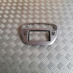 Automašīnas radio dekoratīva uzlika priekš PEUGEOT 607 2010