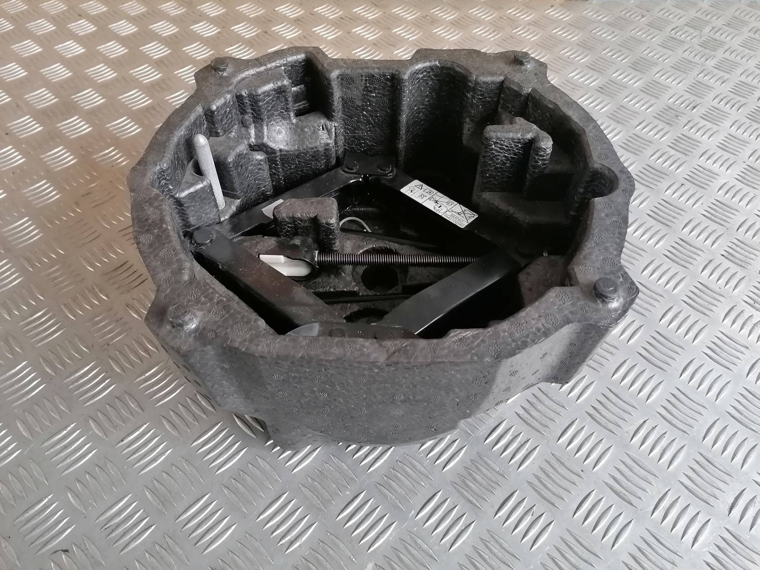 Domkrats priekš PEUGEOT 607 2010 2 Domkrats priekš PEUGEOT 607 2010