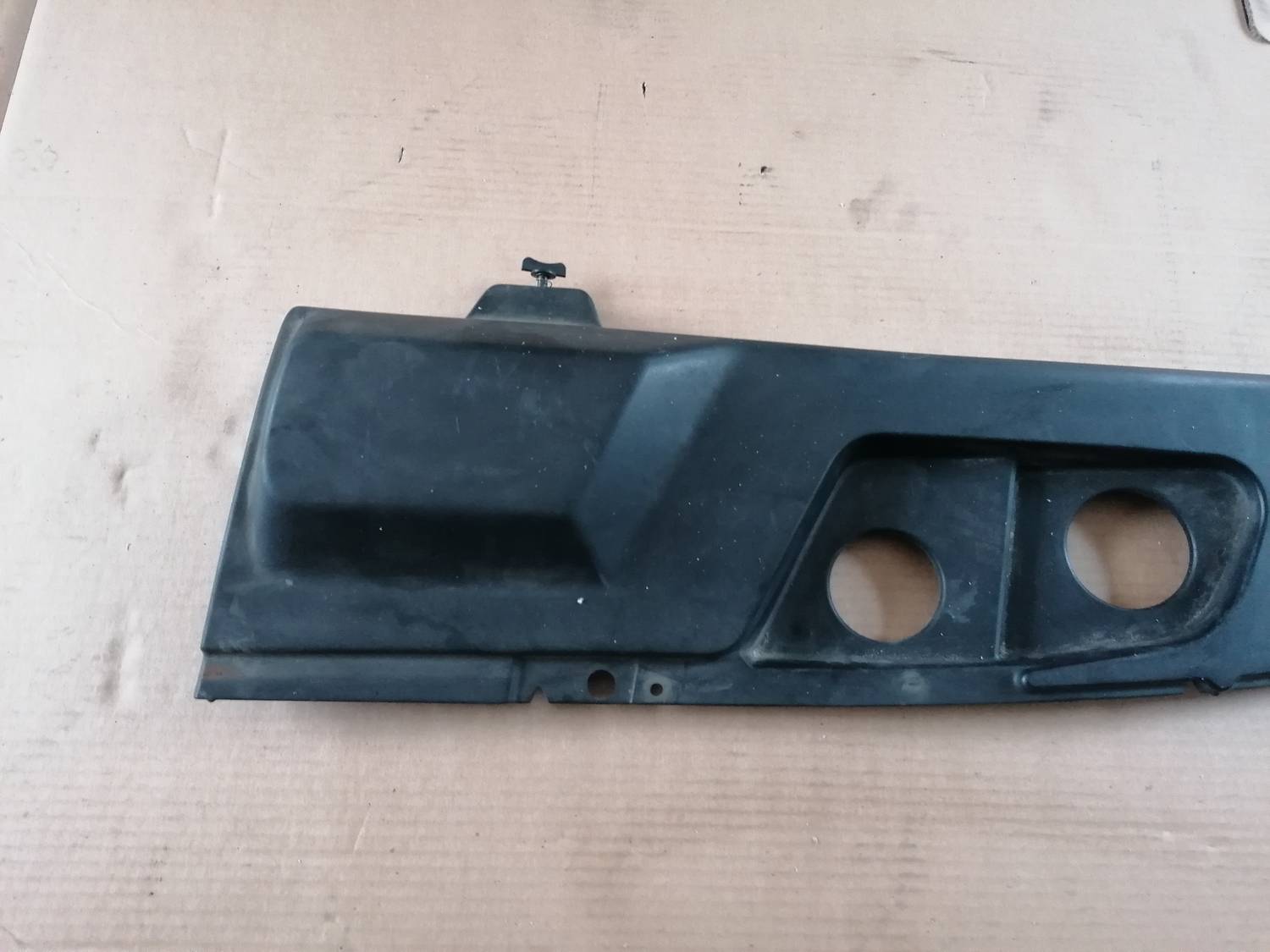 Akumulatora vāks priekš PEUGEOT 607 2010 2 Akumulatora vāks priekš PEUGEOT 607 2010