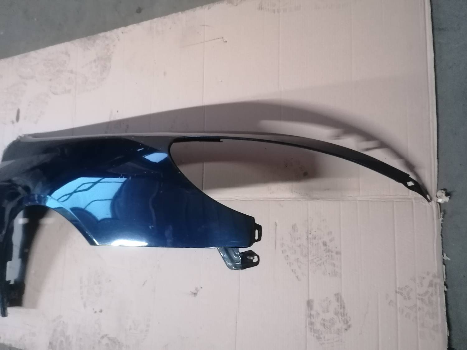 Priekšējais labais spārns priekš PEUGEOT 607 2010 8 Priekšējais labais spārns priekš PEUGEOT 607 2010