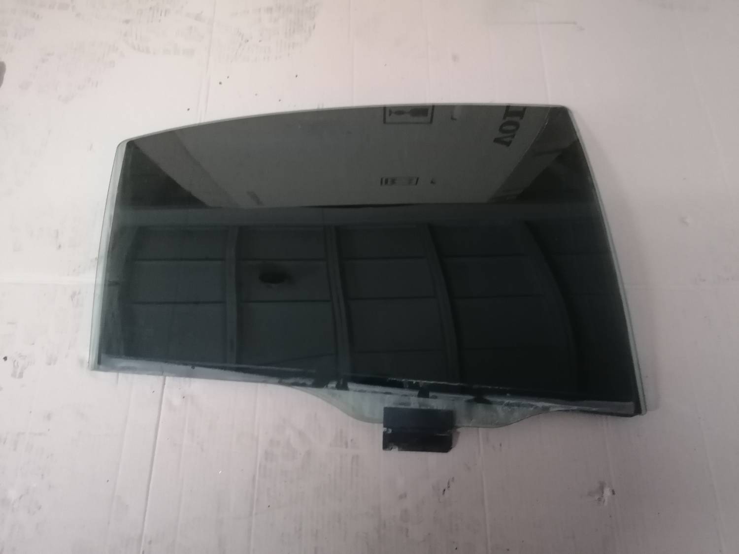 Aizmugurējo labo durvju stikls priekš PEUGEOT 607 2010 1 Aizmugurējo labo durvju stikls priekš PEUGEOT 607 2010