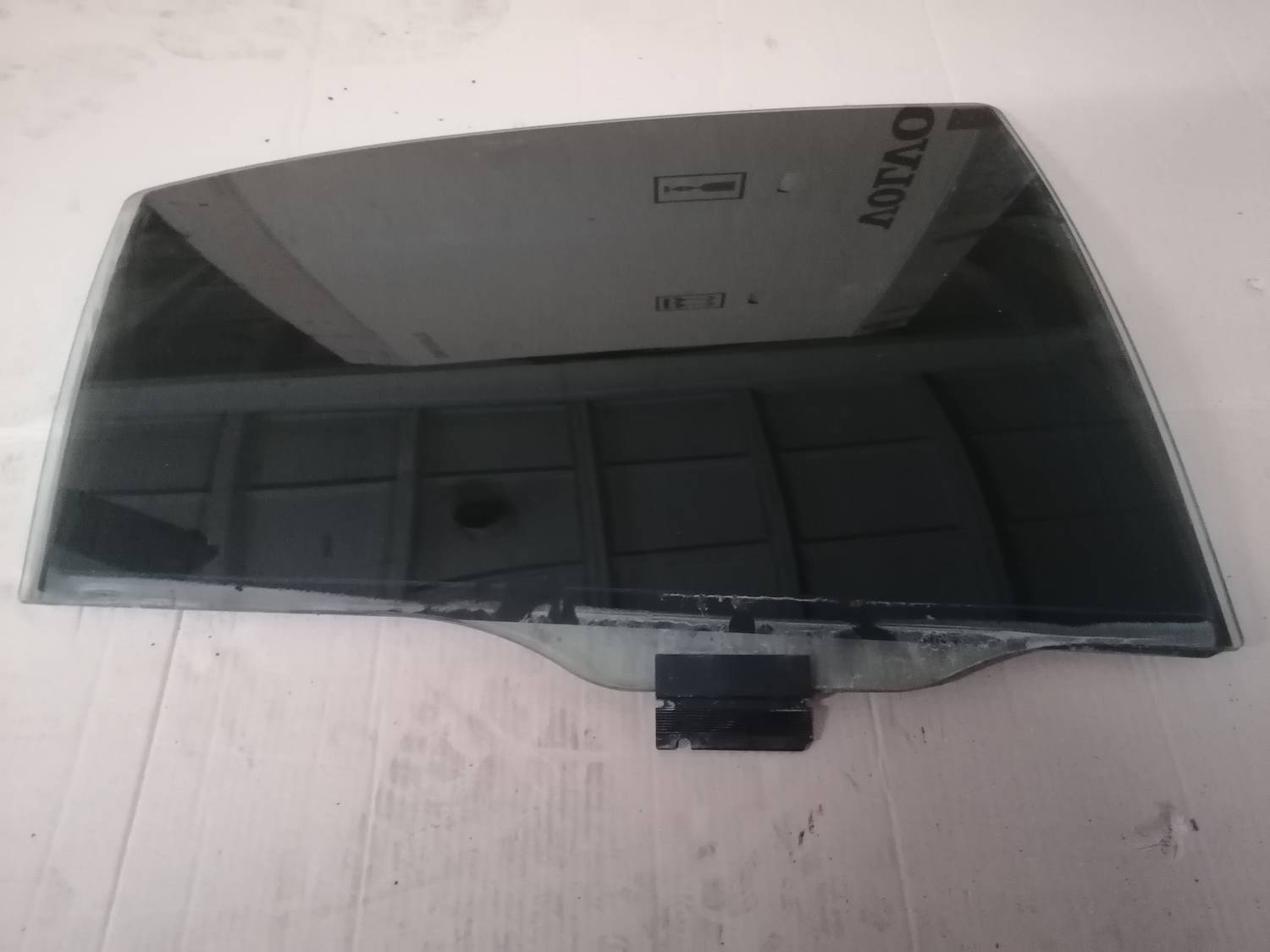 Aizmugurējo labo durvju stikls priekš PEUGEOT 607 2010 2 Aizmugurējo labo durvju stikls priekš PEUGEOT 607 2010