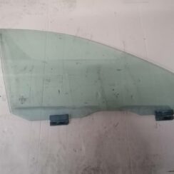 Priekšējo labo durvju stikls priekš PEUGEOT 607 2010