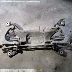 Aizmugurējais tilts/Aizmugurējais šķērsnis priekš VW PHAETON 2003