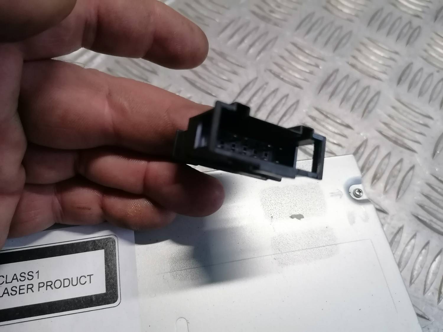 CD/DVD/Navigācijas bloks priekš VW PHAETON 2003 4 CD/DVD/Navigācijas bloks priekš VW PHAETON 2003