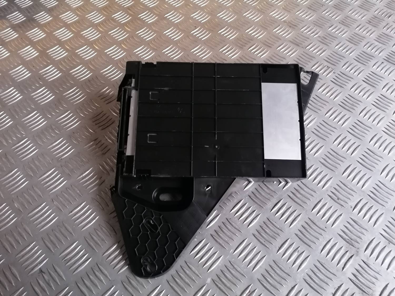 Audio pastiprinātāja bloks priekš VW PHAETON 2003 2 Audio pastiprinātāja bloks priekš VW PHAETON 2003