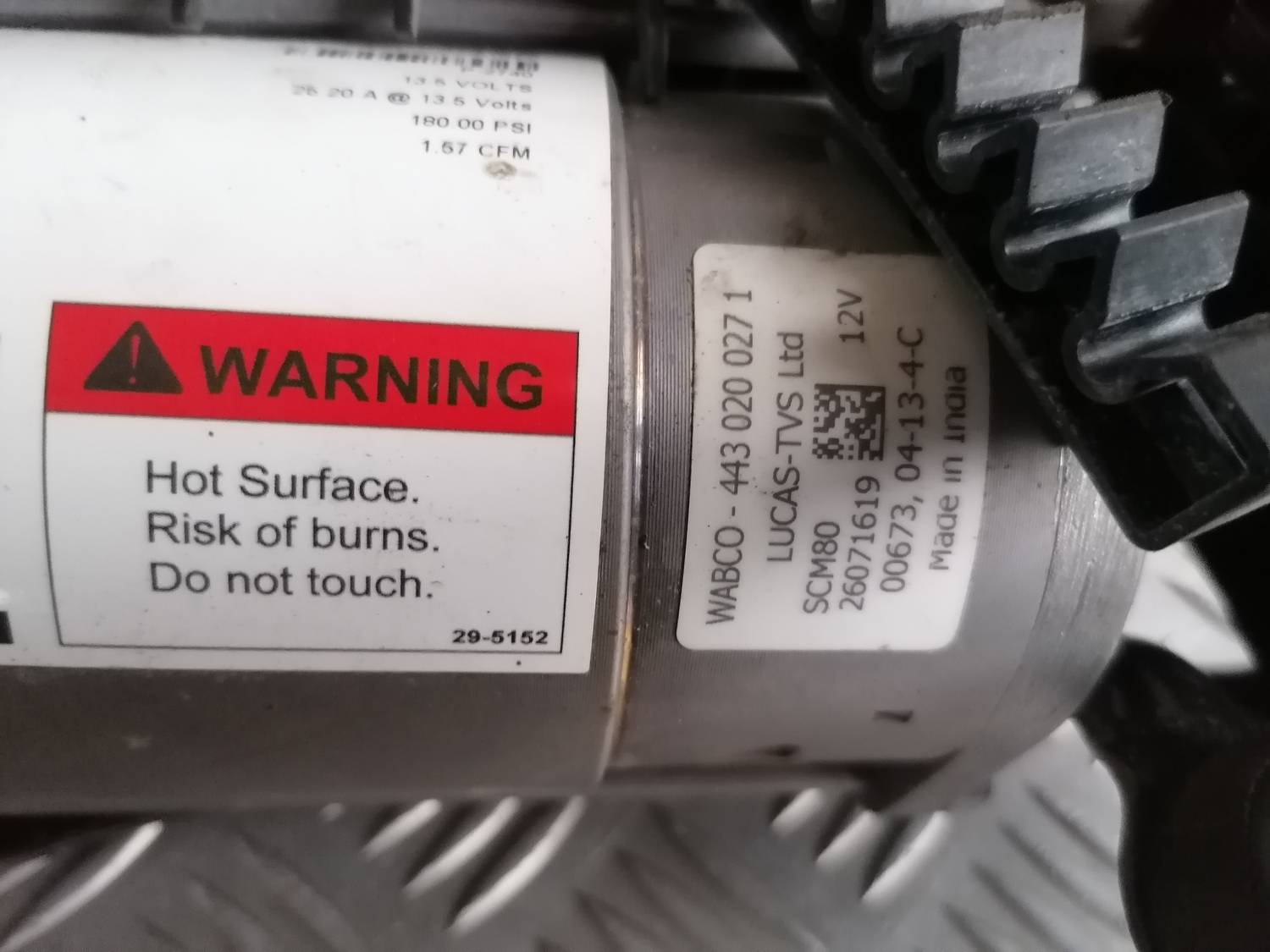 Gaisa kondicioniera kompresors priekš VW PHAETON 2003 5 Gaisa kondicioniera kompresors priekš VW PHAETON 2003