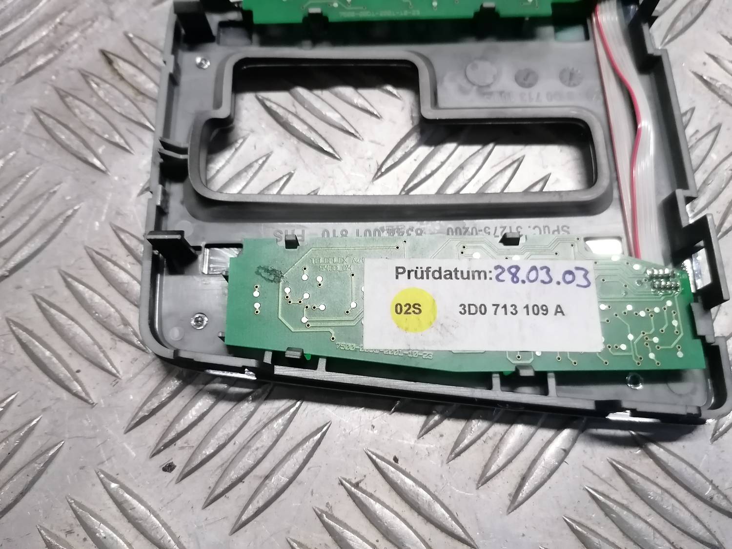 Ātrumu pārslēgšanas vadības panelis priekš VW PHAETON 2003 6 Ātrumu pārslēgšanas vadības panelis priekš VW PHAETON 2003