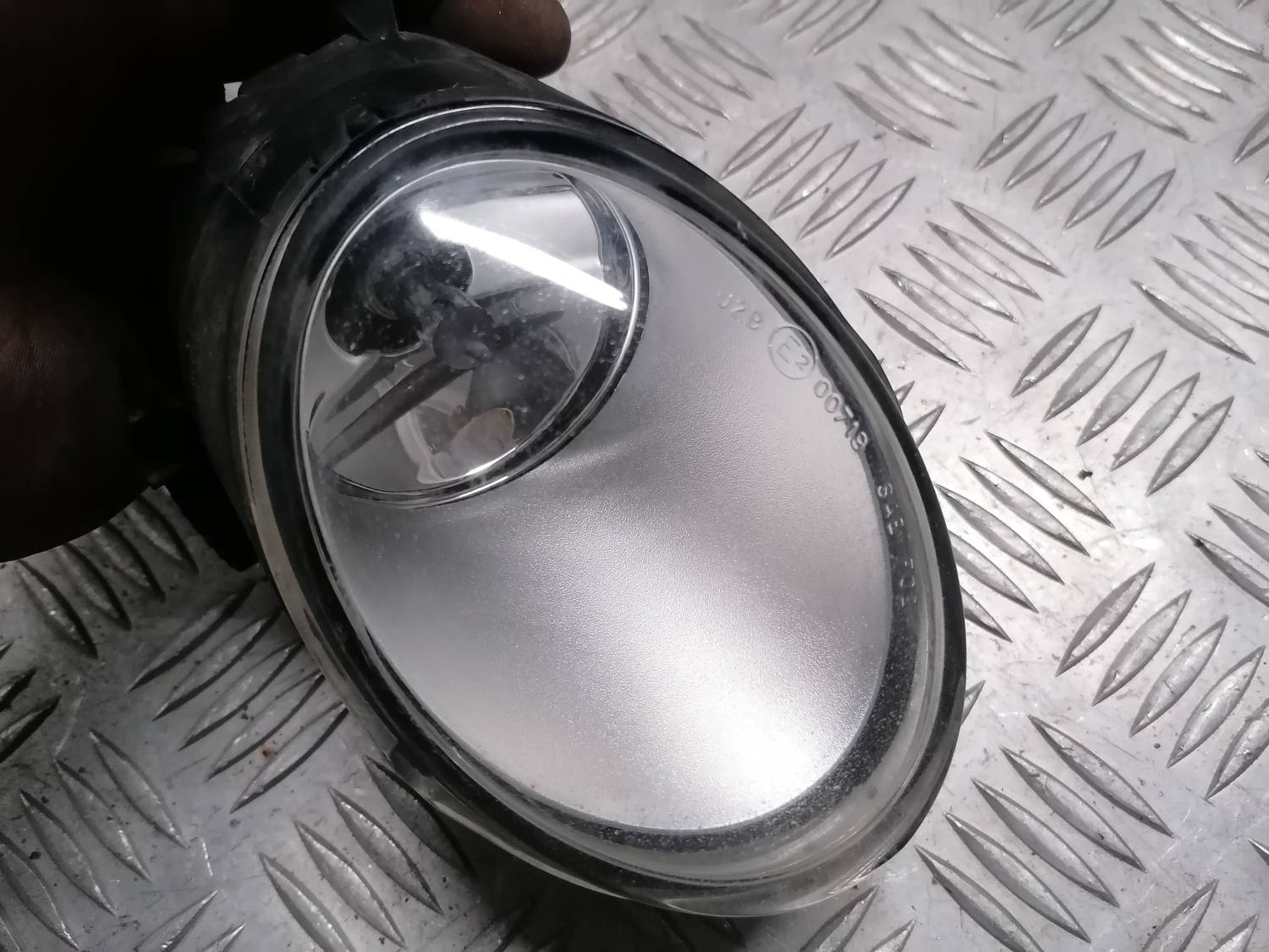 Miglas lukturis priekšā labajā pusē priekš VW PHAETON 2003 5 Miglas lukturis priekšā labajā pusē priekš VW PHAETON 2003