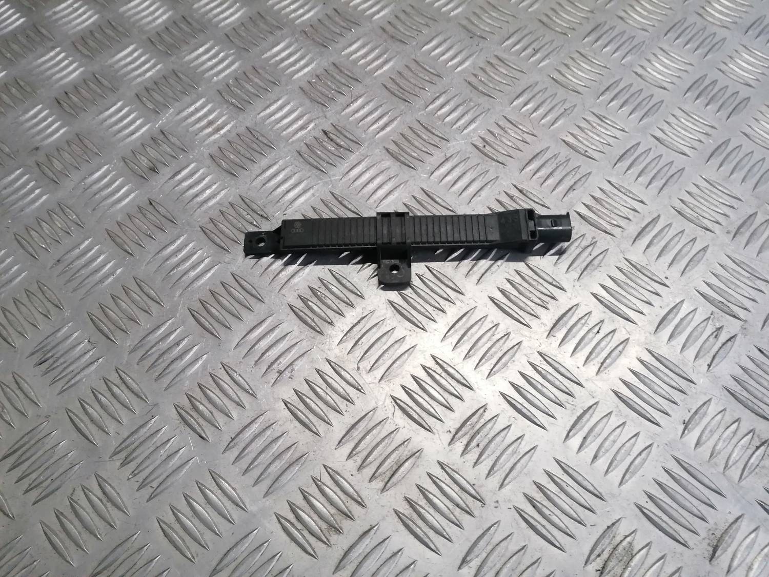 Riepas gaisa spiediena sensors priekš VW PHAETON 2003 1 Riepas gaisa spiediena sensors priekš VW PHAETON 2003