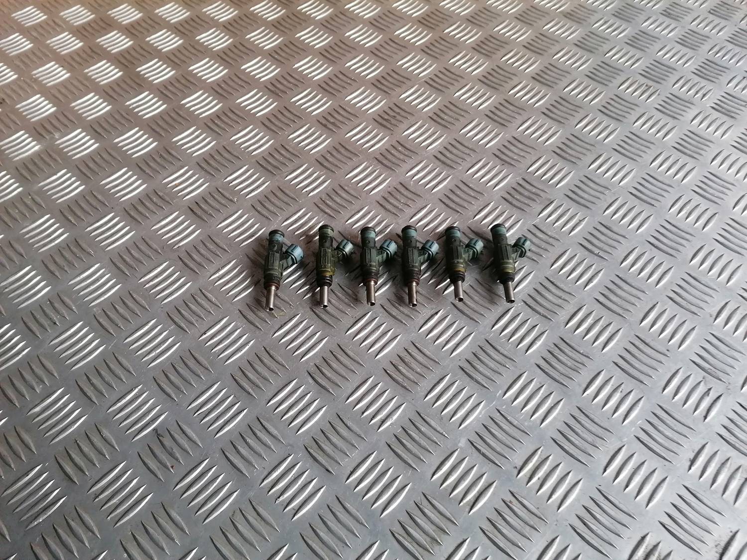 Degvielas smidzinātājs priekš VW PHAETON 2003 1 Degvielas smidzinātājs priekš VW PHAETON 2003