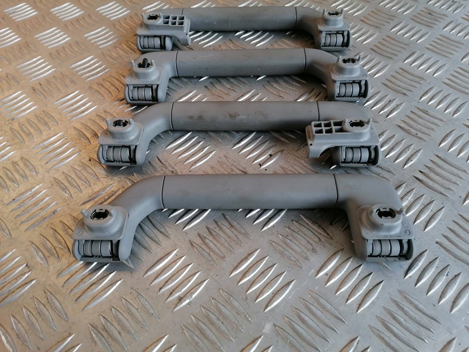 Salona rokturis griestos priekš VW PHAETON 2003 3 Salona rokturis griestos priekš VW PHAETON 2003