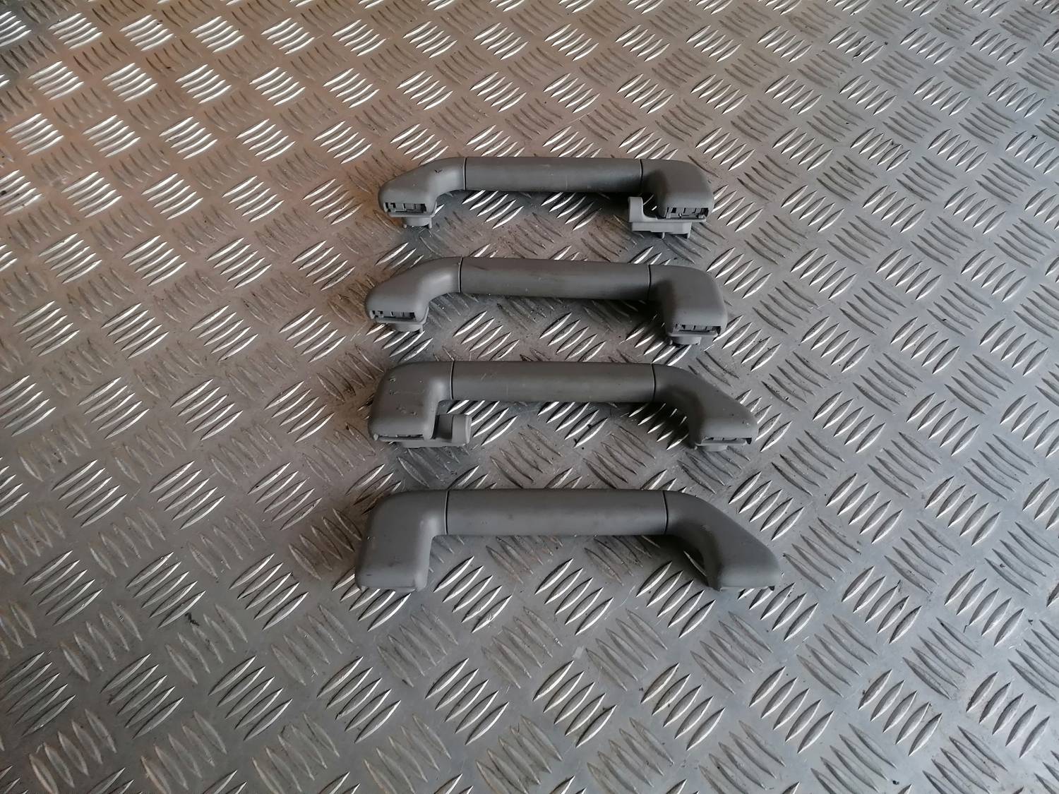 Salona rokturis griestos priekš VW PHAETON 2003 1 Salona rokturis griestos priekš VW PHAETON 2003