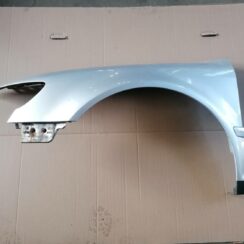 Priekšējais kreisais spārns priekš VW PHAETON 2003