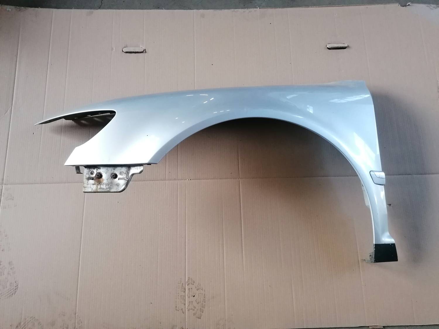 Priekšējais kreisais spārns priekš VW PHAETON 2003 1 Priekšējais kreisais spārns priekš VW PHAETON 2003