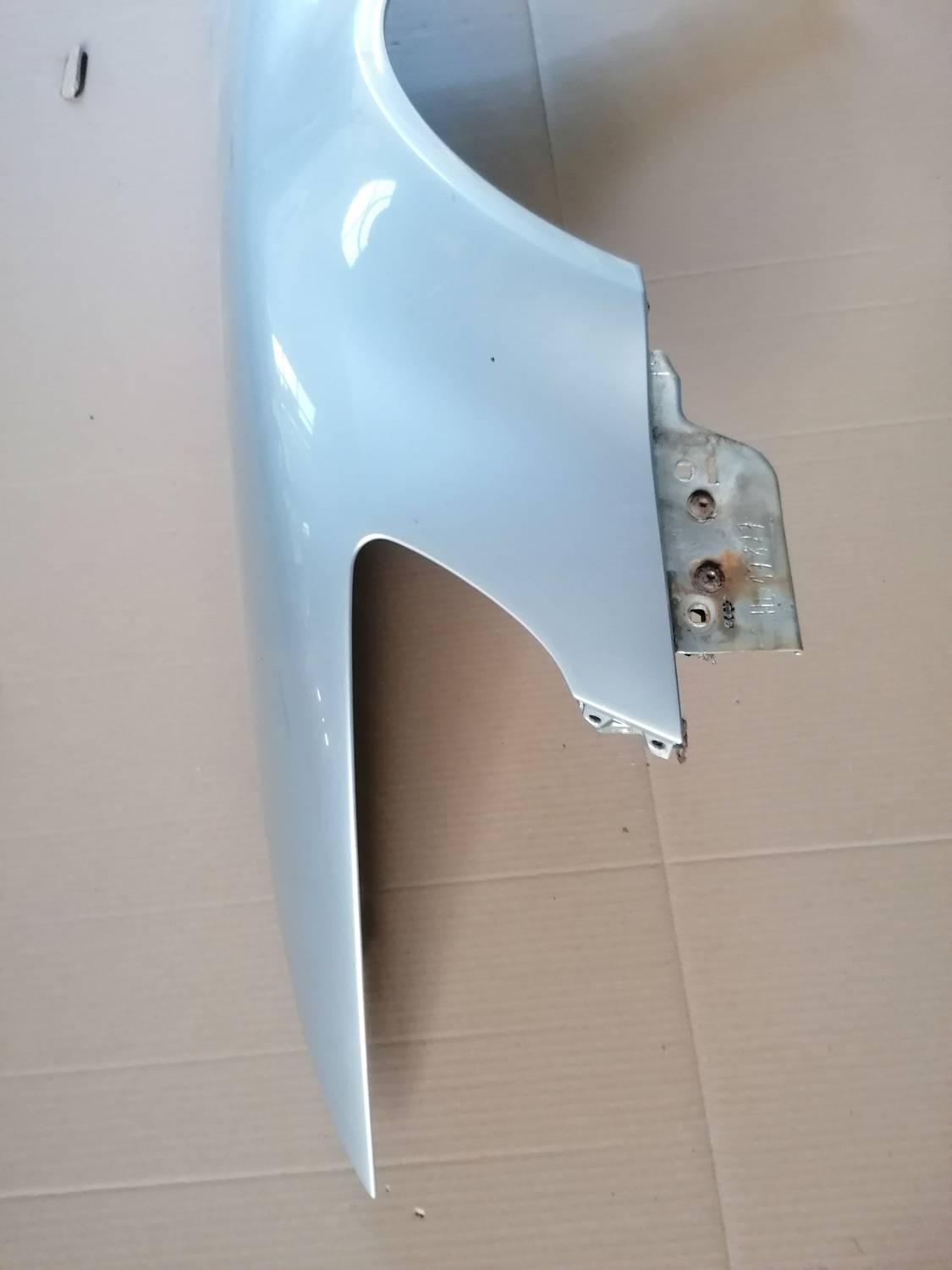 Priekšējais kreisais spārns priekš VW PHAETON 2003 2 Priekšējais kreisais spārns priekš VW PHAETON 2003